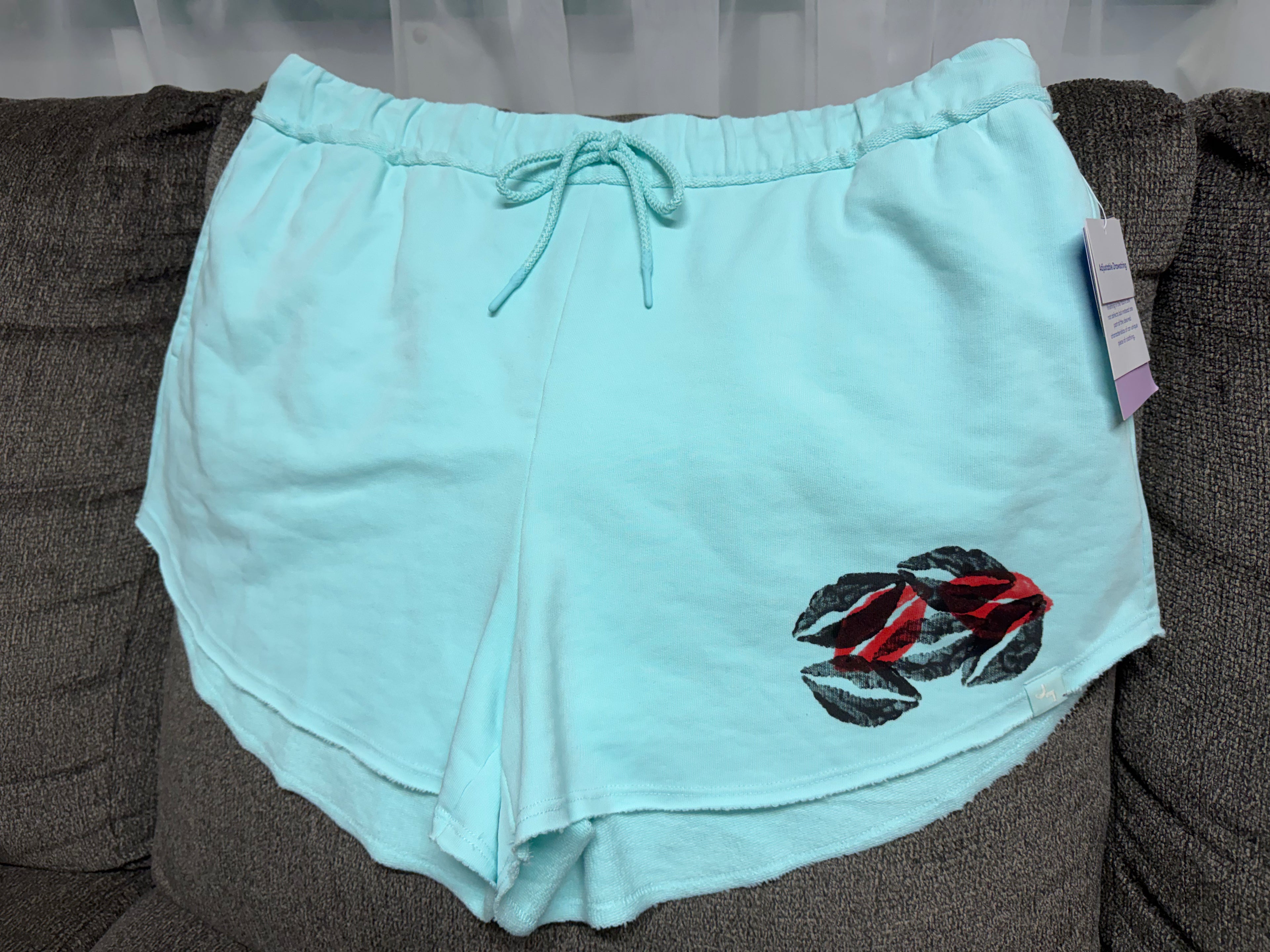 XL Joy Lab Lips Shorts